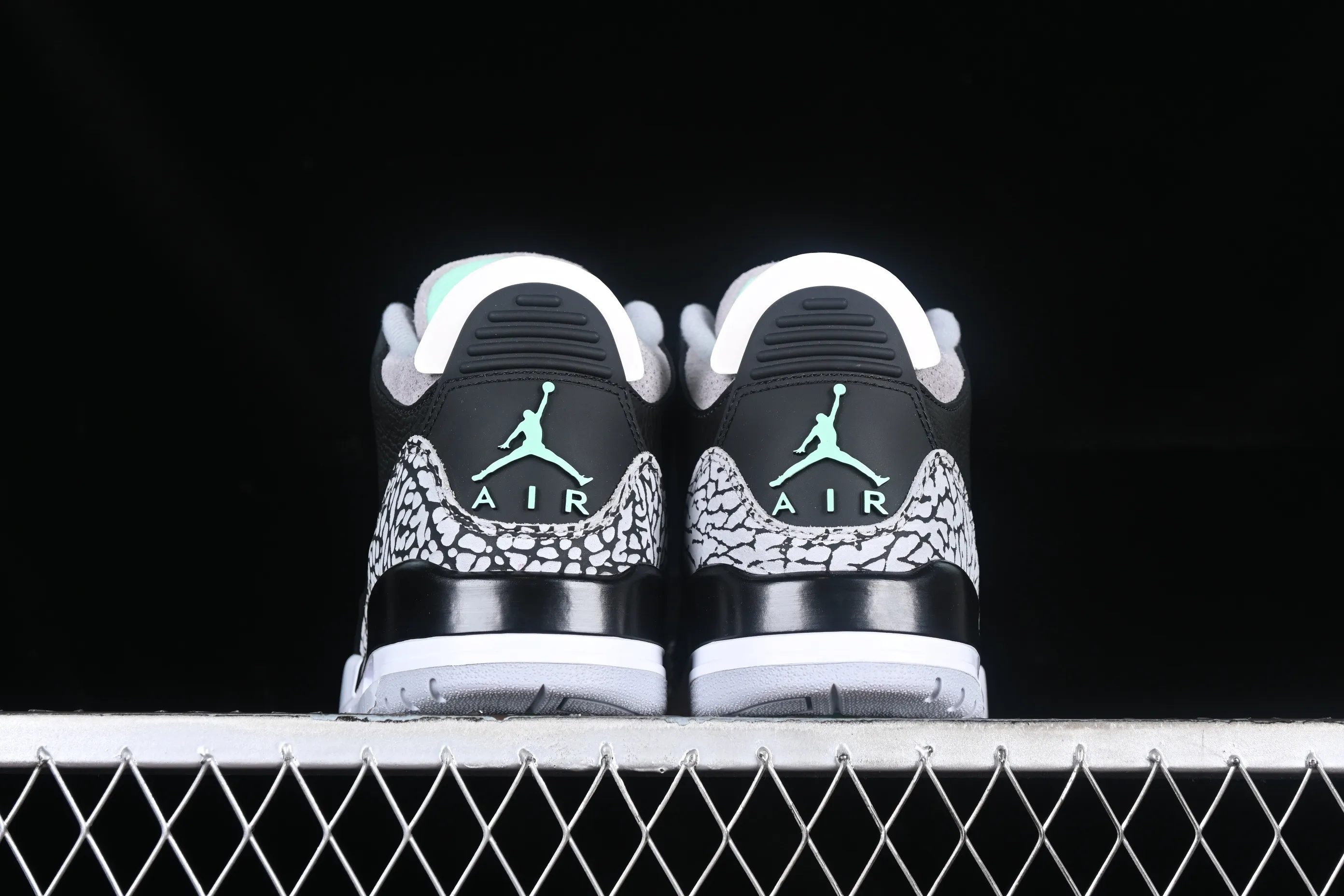 All categories Air Jordan Jordan series basketball shoes Air Jordan 3 foreign trade version Air Jordan 3 "Green Glow" AJ3 Joe 3 black green CT8532-031